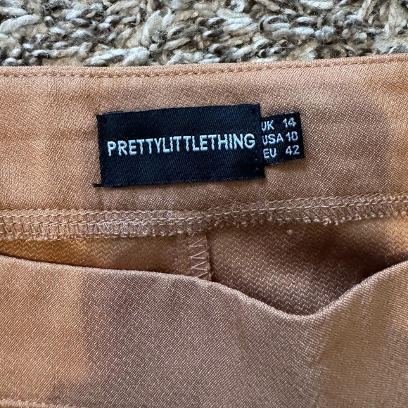 PrettyLittleThing Pleated Wide leg Dress pants - Picture 3 of 6